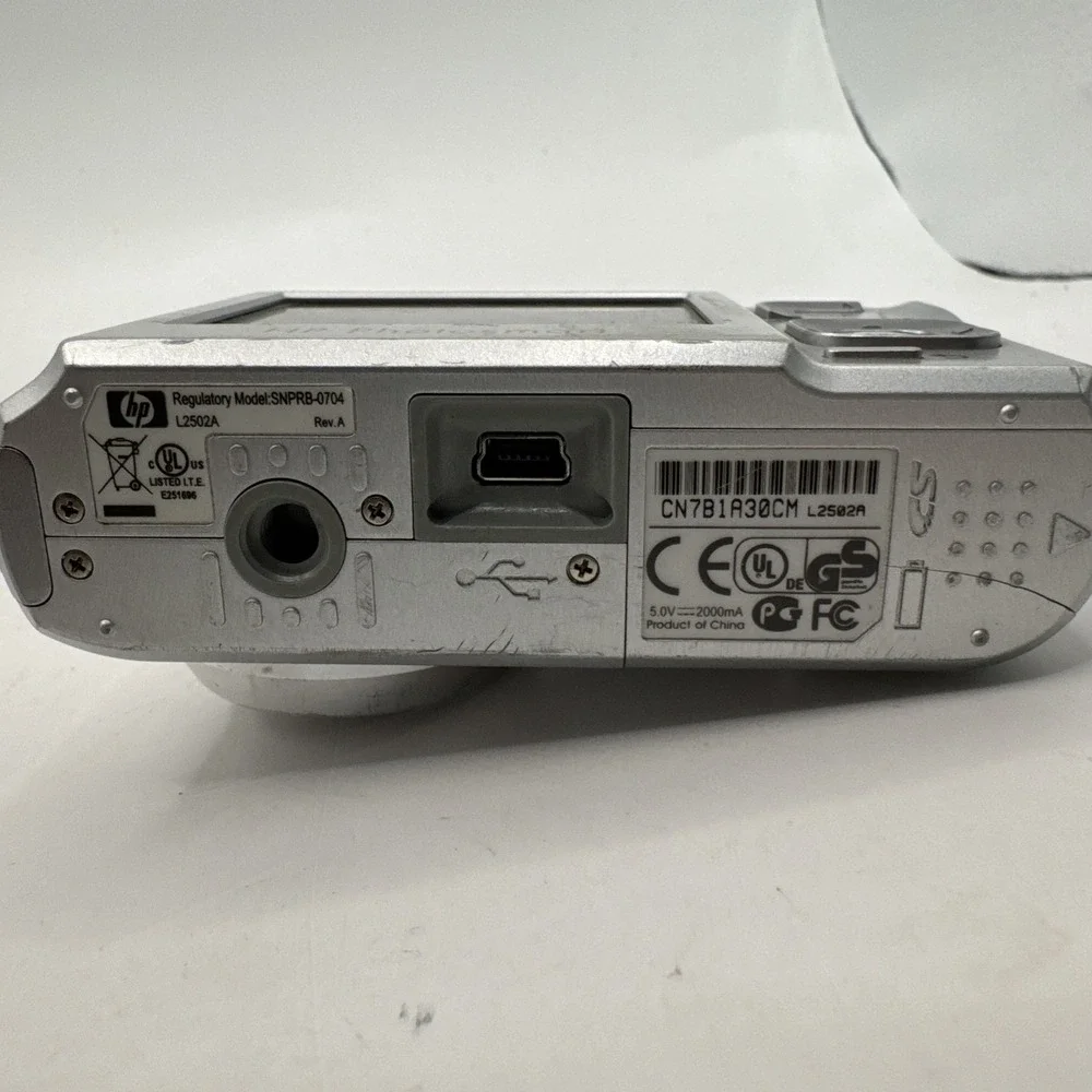 HP PhotoSmart M447 5.0 MP Digital Camera - Silver